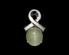 Aquamarine cat's eye pendant