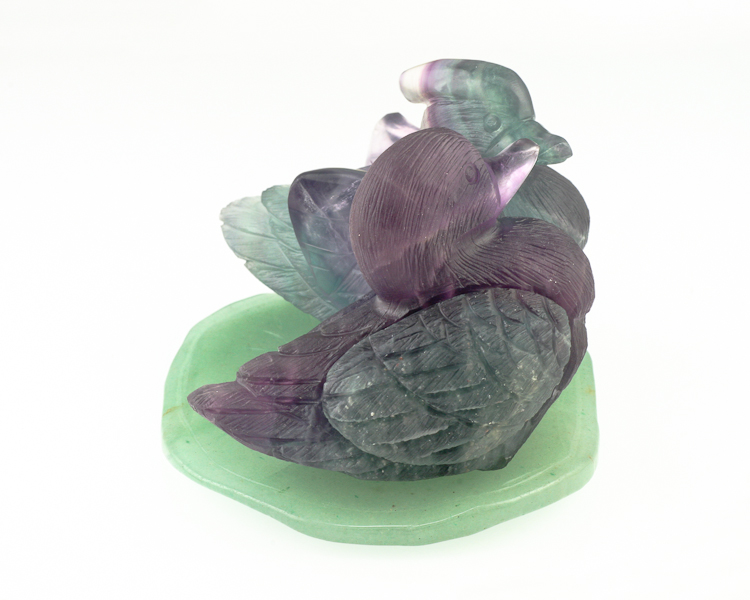 Fluorite ducks on aventurine leaf - Click Image to Close