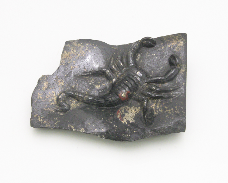 Magnesite scorpion on rock - Click Image to Close