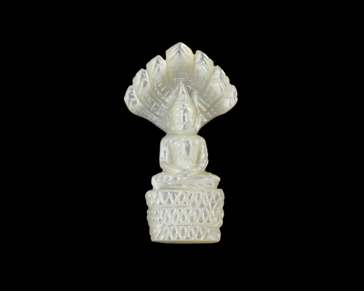 Mother of pearl Buddha - Click Image to Close