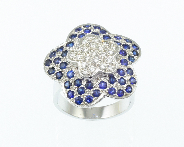 Blue sapphire and diamond ring - Click Image to Close