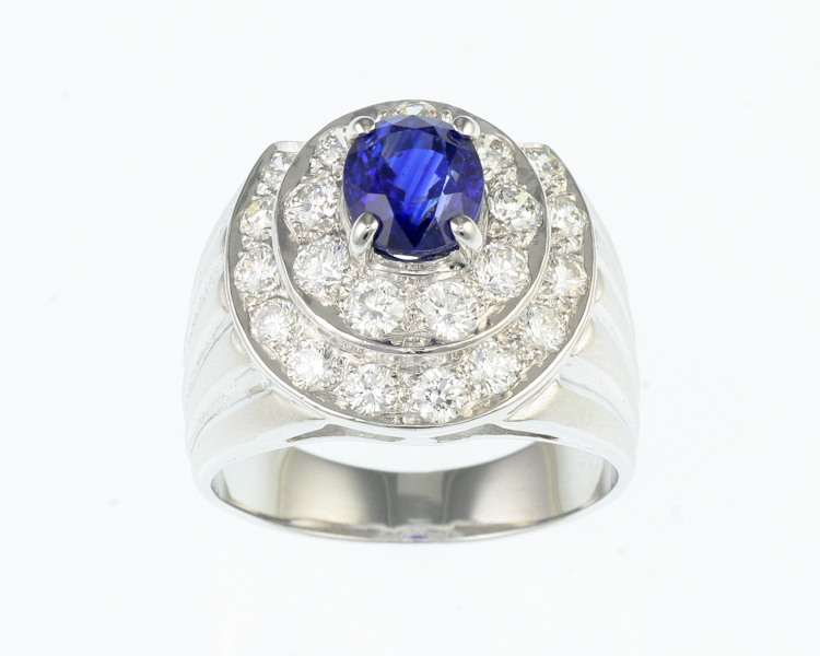 Blue sapphire and diamond ring - Click Image to Close