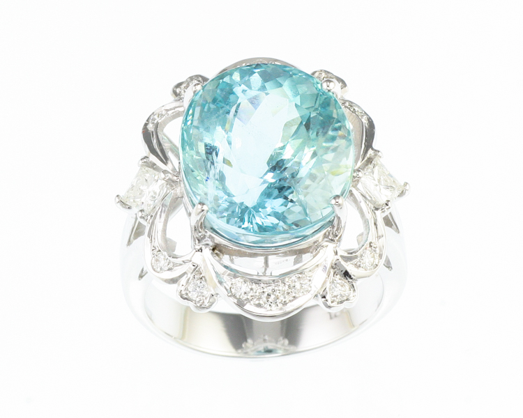 Aquamarine and diamond ring - Click Image to Close