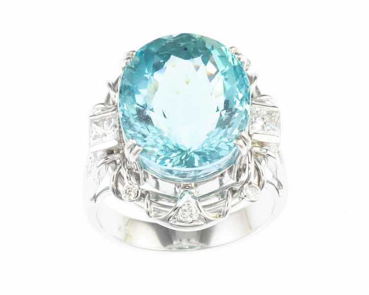 Aquamarine and diamond ring - Click Image to Close