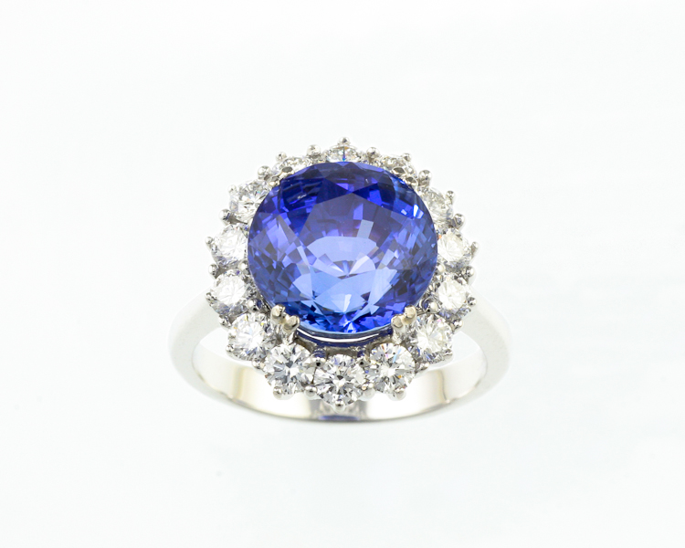 Blue sapphire and diamond ring - Click Image to Close