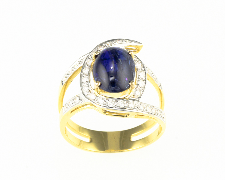 Blue sapphire and diamond ring - Click Image to Close