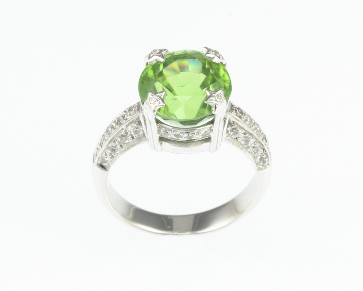 Peridot and cubic zirconia ring - Click Image to Close