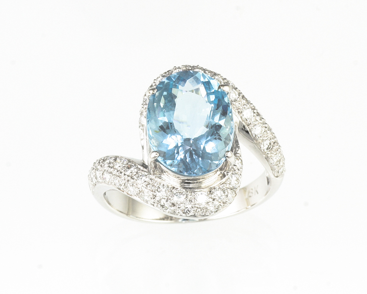 Aquamarine and diamond ring - Click Image to Close