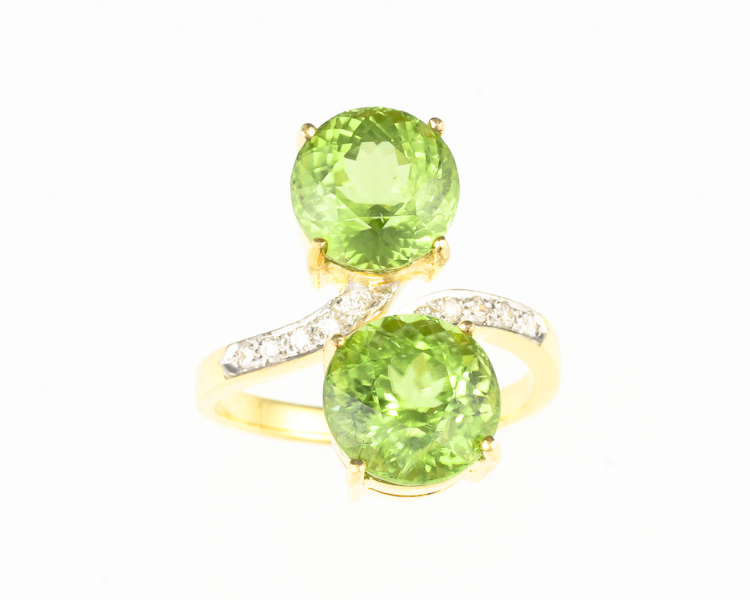 Peridot and diamond ring - Click Image to Close