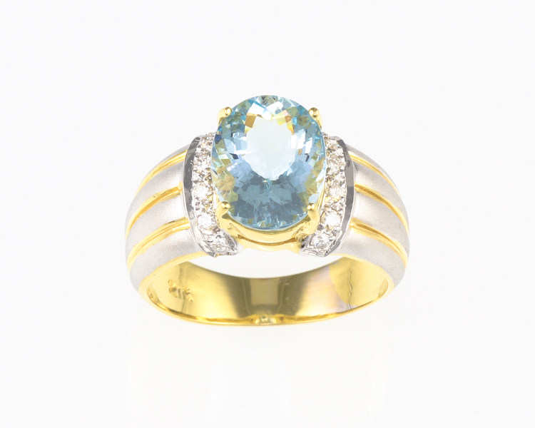 Aquamarine and diamond ring - Click Image to Close