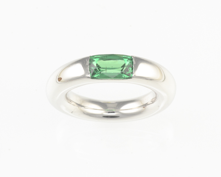 Tsavorite garnet ring - Click Image to Close