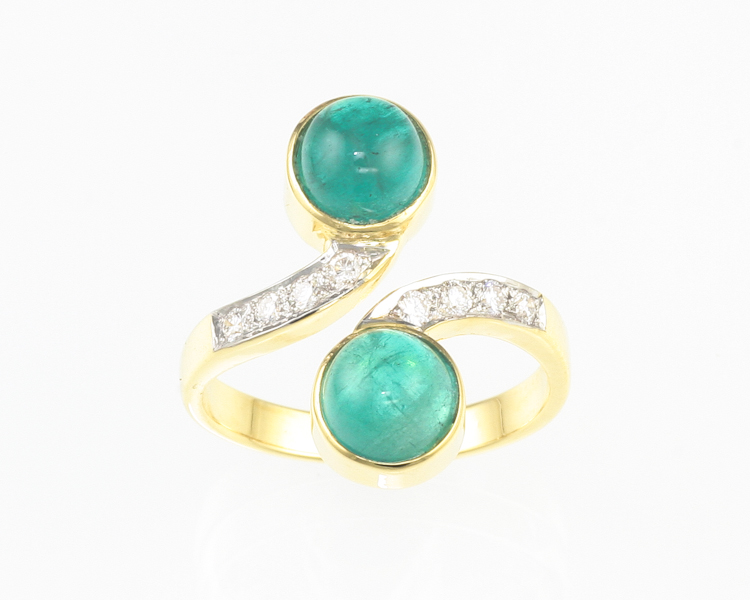 Emerald and diamond ring - Click Image to Close