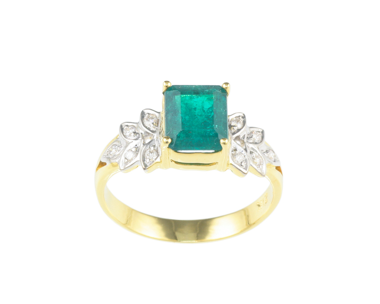 Emerald and diamond ring - Click Image to Close