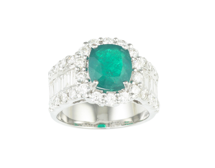 Emerald and diamond ring - Click Image to Close