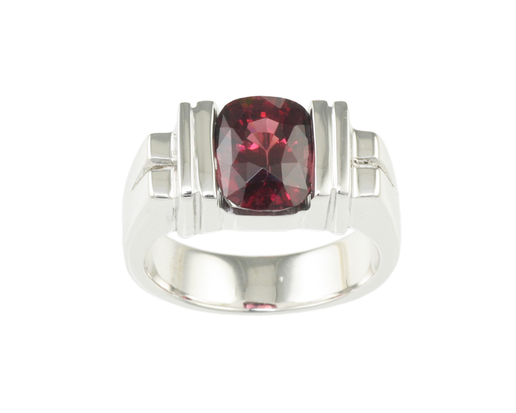 Garnet ring - Click Image to Close