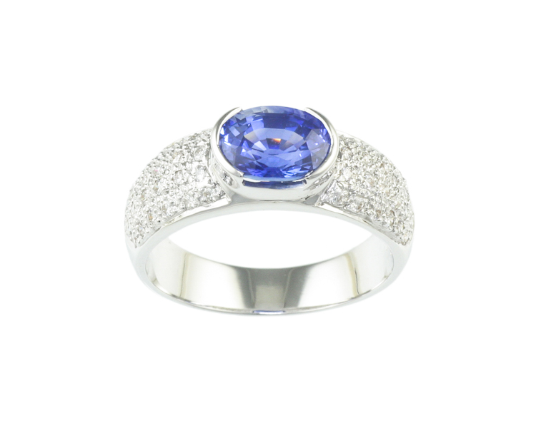 Blue sapphire and diamond ring - Click Image to Close