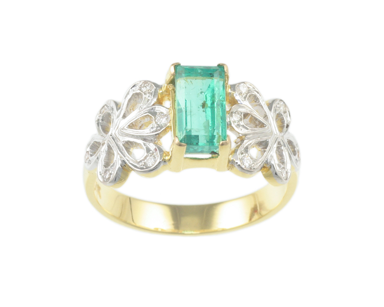 Emerald and diamond ring - Click Image to Close
