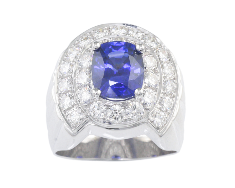 Blue sapphire and diamond ring - Click Image to Close