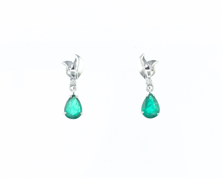 Emerald and diamond earrings - Click Image to Close