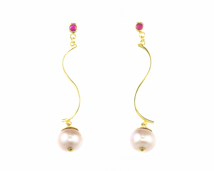 Fresh water pearl and ruby earrings - Click Image to Close