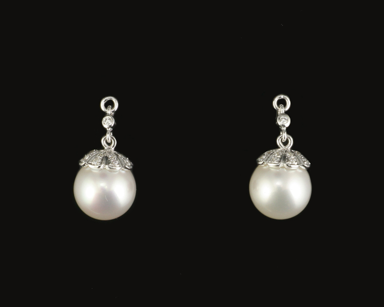 Pearl and diamond earrings - Click Image to Close