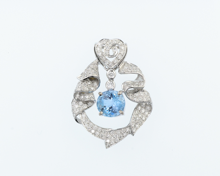 Aquamarine and diamond pendant - Click Image to Close