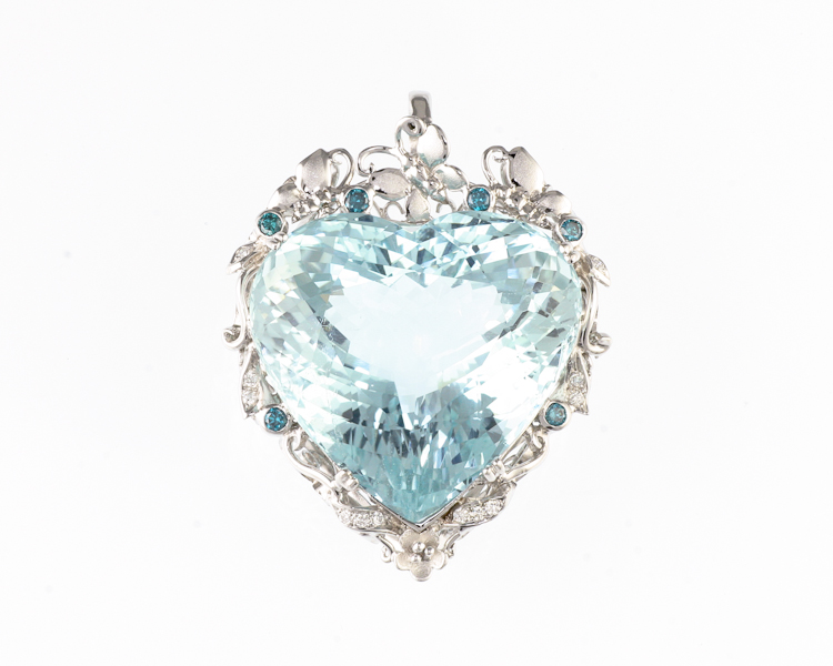 Aquamarine and diamond pendant - Click Image to Close