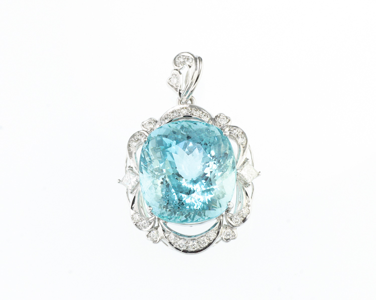 Aquamarine and diamond pendant - Click Image to Close