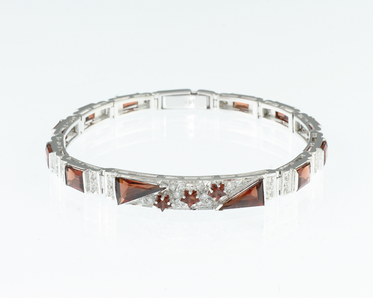 Garnet and diamond bracelet - Click Image to Close