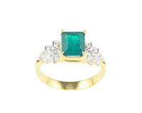 Emerald and diamond ring