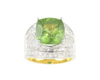 Peridot and diamond ring