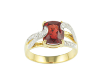 Spinel and diamond ring