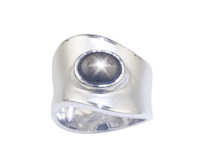 Star sapphire ring