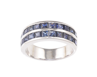 Blue sapphire ring