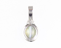 Chrysoberyl cat's eye pendant