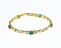 Emerald and diamond bracelet